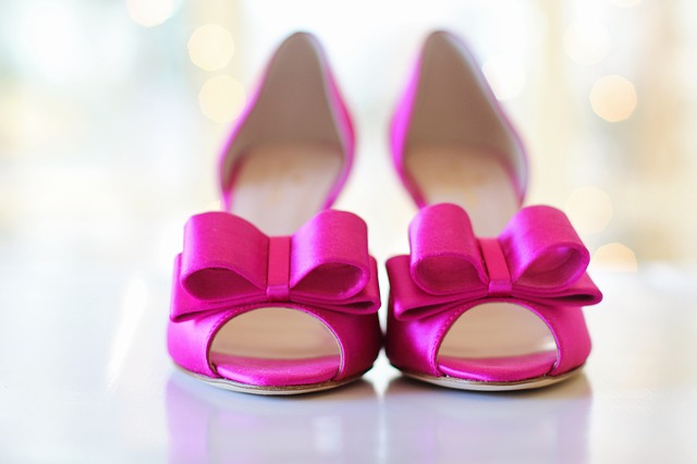 pink-shoes-2107618_640