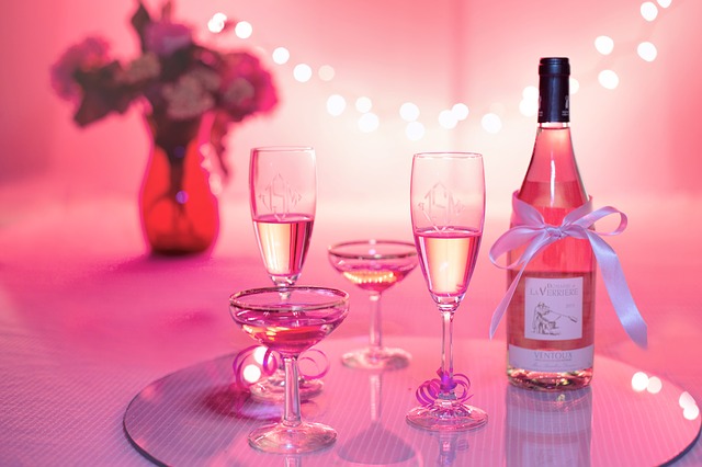 pink-wine-1964457_640